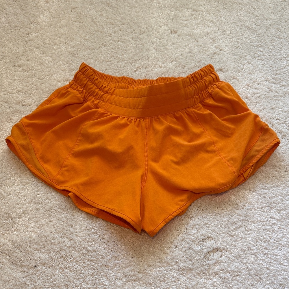 Lululemon Hotty Hot Shorts: Size 2, 2.5"